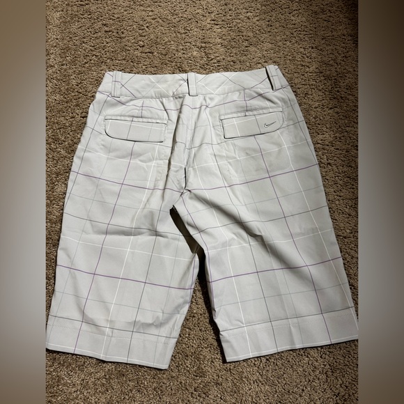 Nike golf Gray Plaid Women's Shorts 6 - Picture 2 of 4
